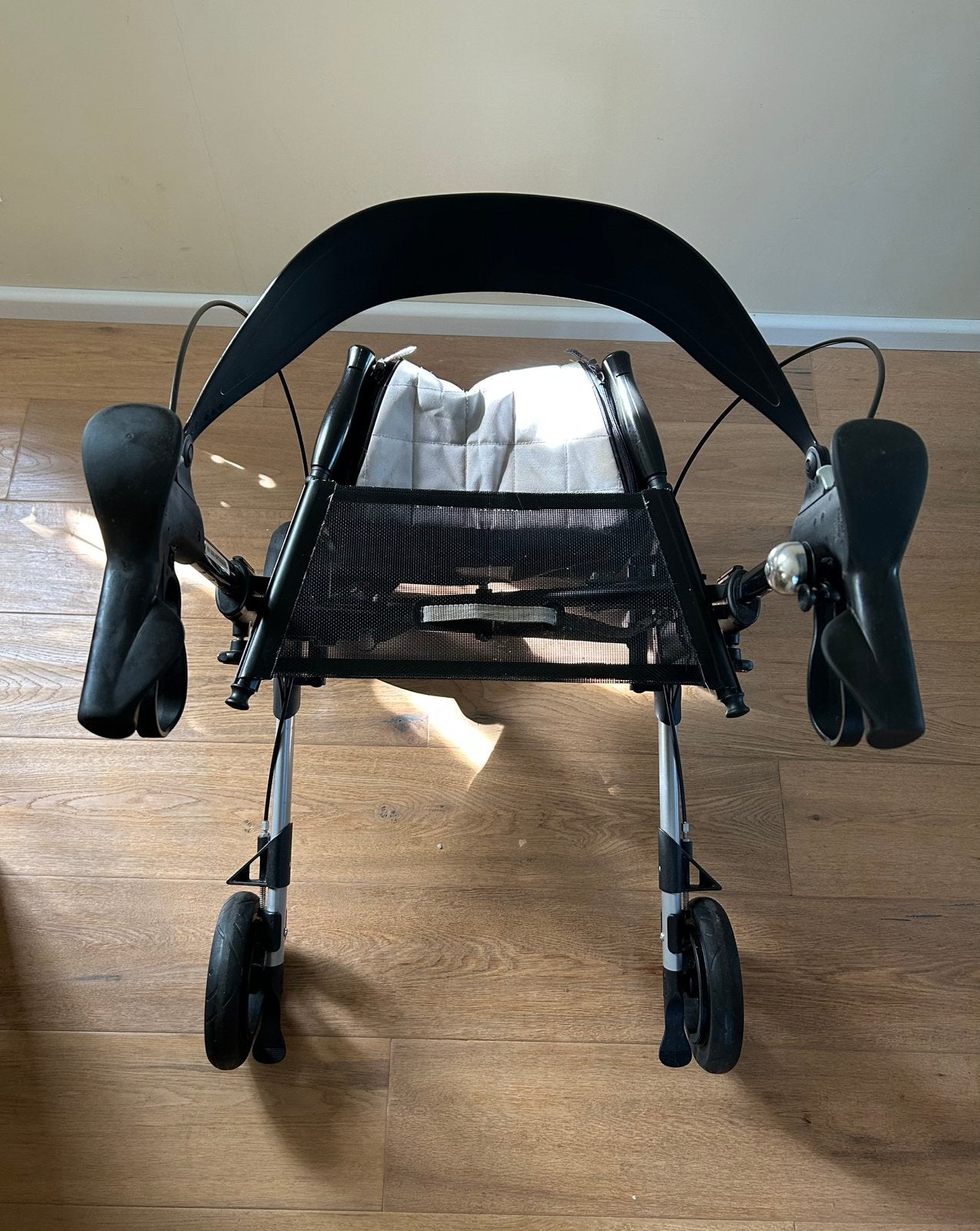 Rollator TOPRO Troja 2G, Small, met tas en rugsteun, Ophalen, Lichtgewicht, Gebruikt