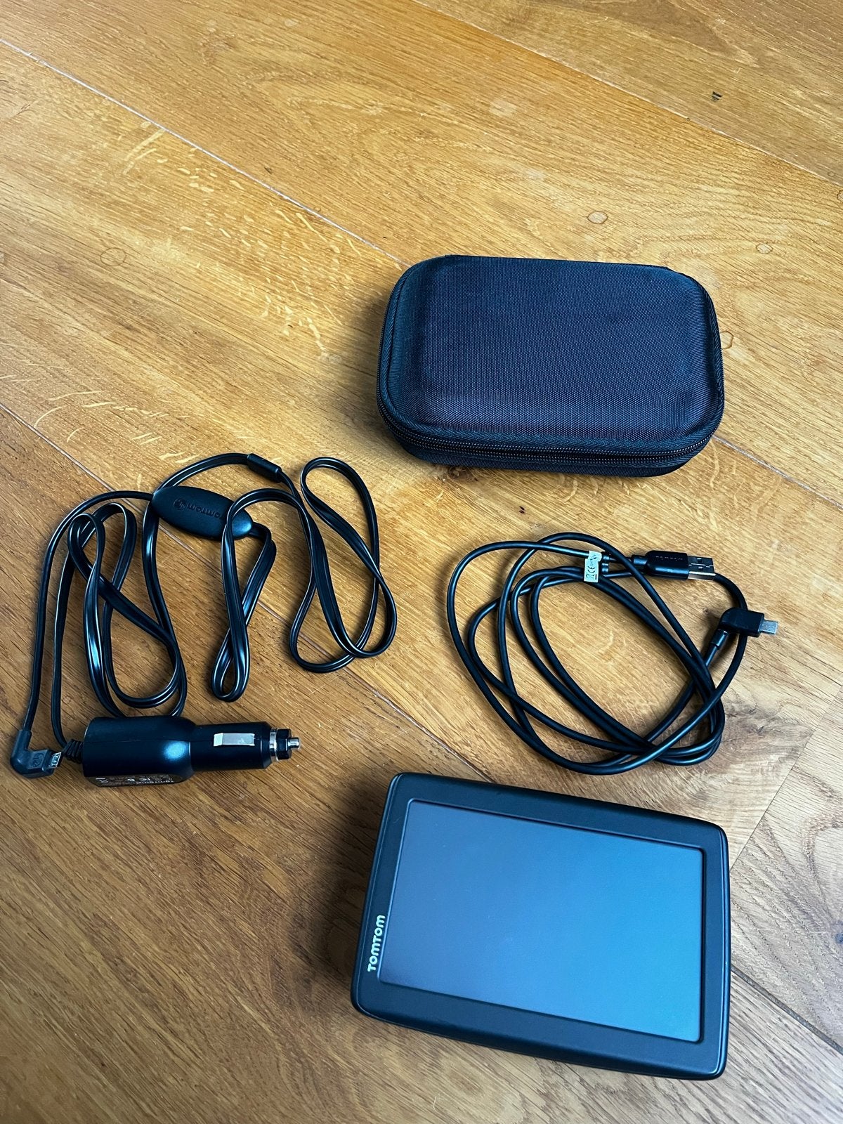 TomTom 4EN52 Z1230 Navigatiesysteem met accessoires, Ophalen of Verzenden, Zo goed als nieuw