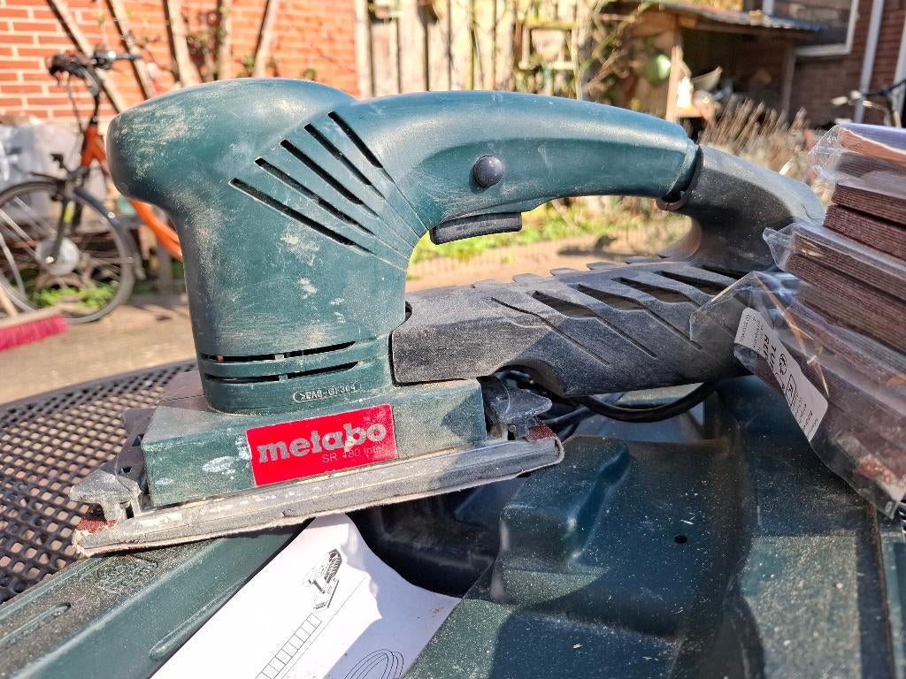 METABO vlakschuurmachine, Ophalen of Verzenden, Gebruikt, Minder dan 600 watt, Vlakschuurmachine