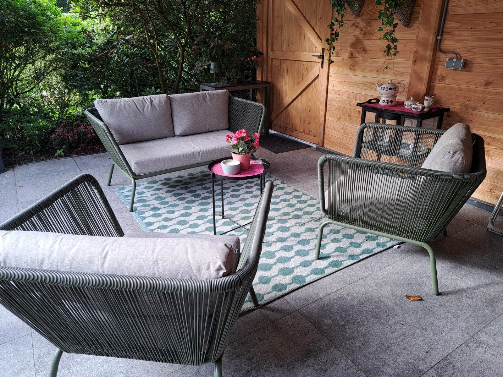 Groene loungeset (1 bank en 2 stoelen), Ophalen, Gebruikt, Kunststof, Bank
