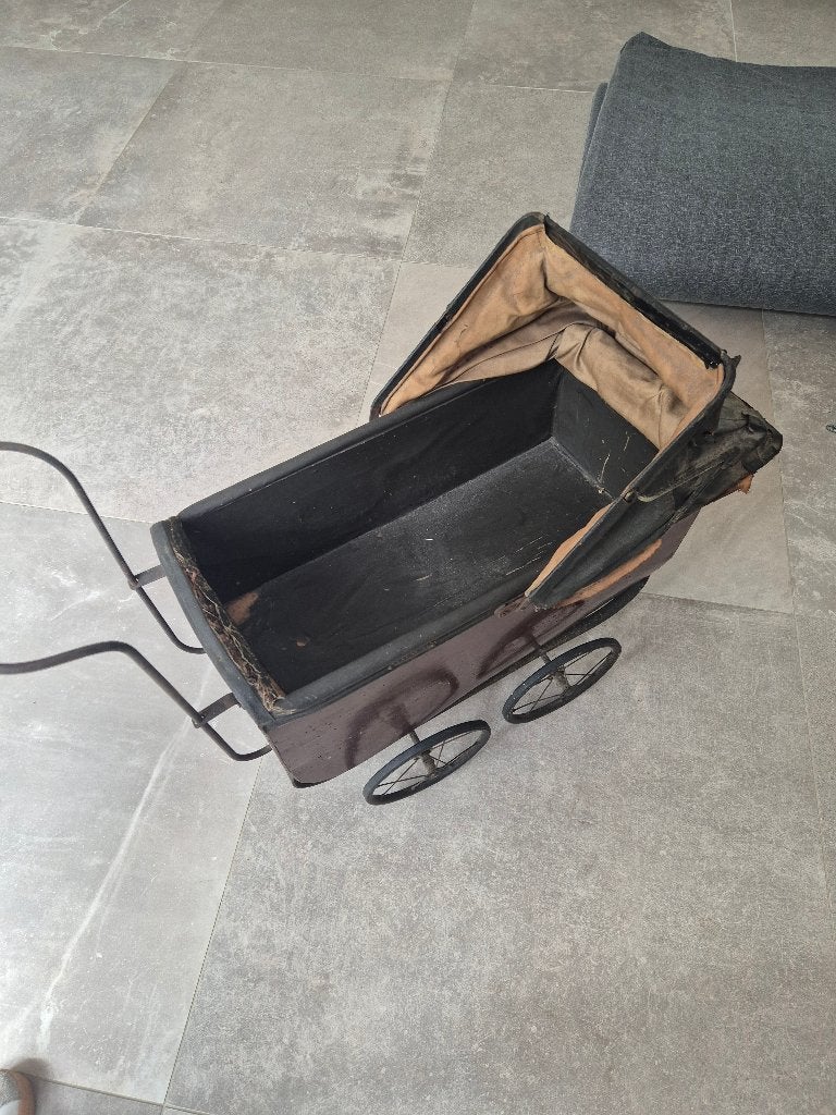 Antieke poppenwagen uit de jaren '40, Kinderen en Baby's, Speelgoed | Poppen, Ophalen, Gebruikt, Overige typen