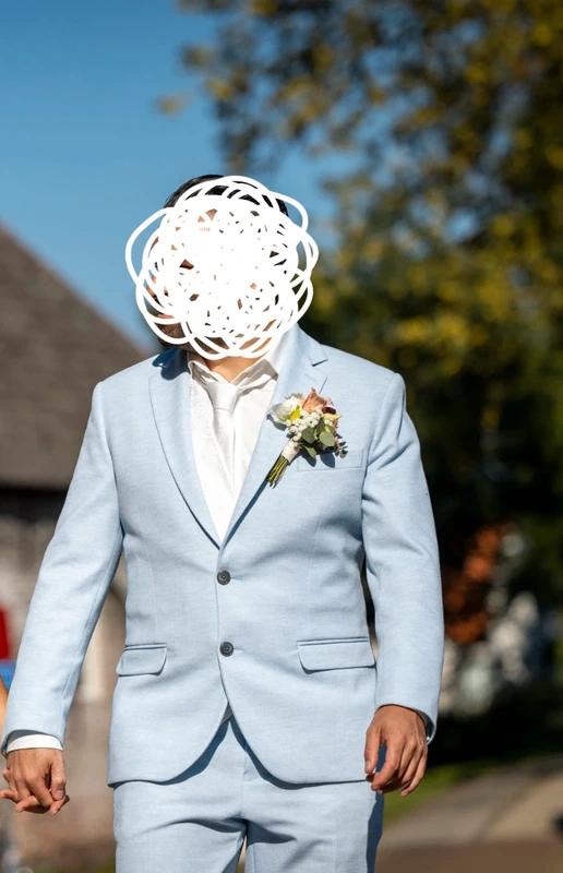 Mooi lichtblauw 3-delig trouwpak – slechts 1 dag gedragen, Ophalen of Verzenden, Zo goed als nieuw, Overige kleuren, Trouwpak