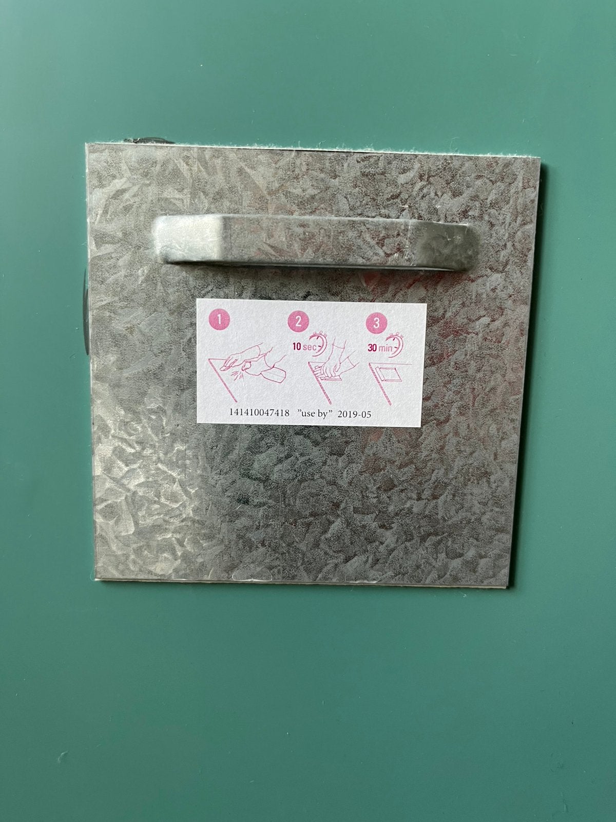Nieuwe spiegel,foto van ophangbeugel., Ophalen, Overige typen, Nieuw, 50 tot 100 cm