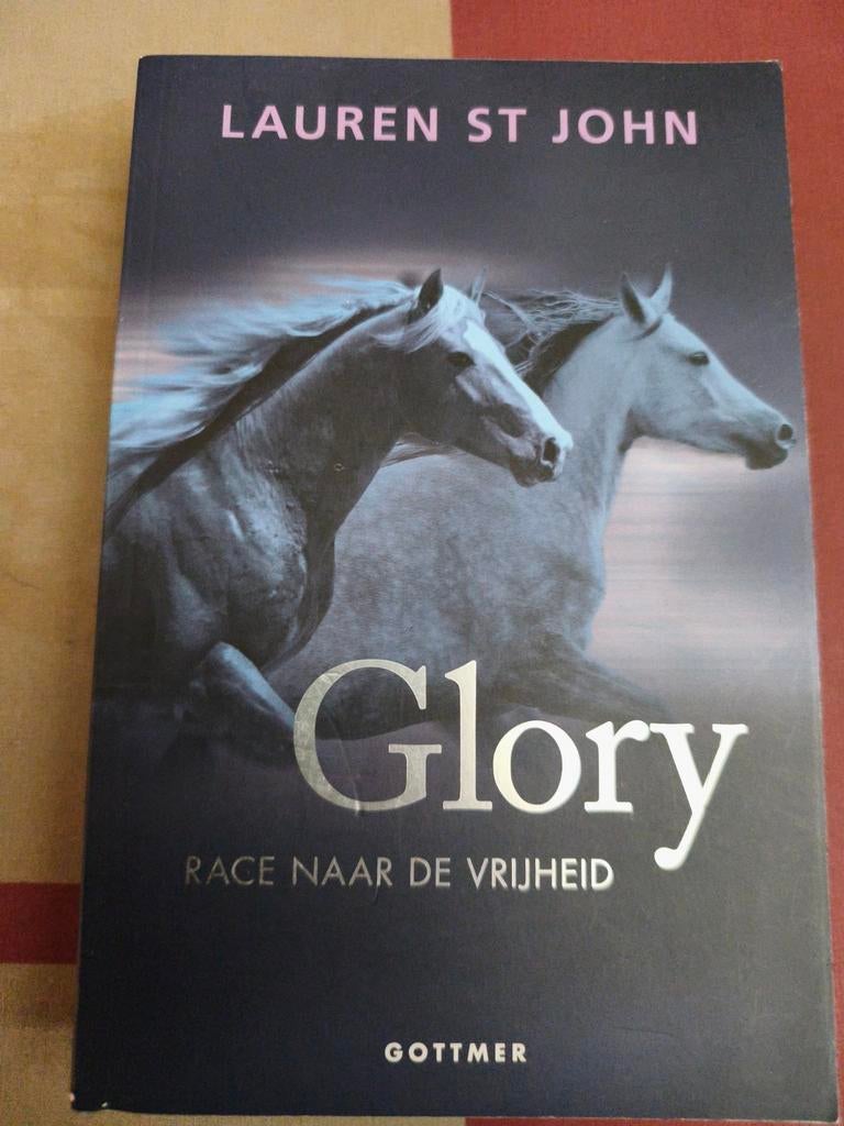 Lauren St John - Glory, Boeken, Ophalen of Verzenden, Nieuw, Lauren St John