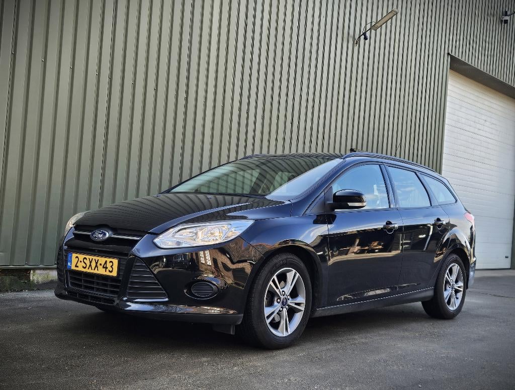 Ford Focus 1.0 Ecoboost 74KW Wagon 2014 | Trekhaak | Cruise, Zwart, Zwart, Origineel Nederlands, Handgeschakeld