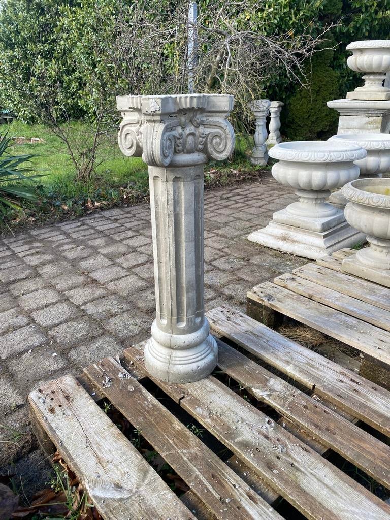 massief Ronde betonnen zuil met iconische kapiteel 27x27x80, Ophalen, Nieuw
