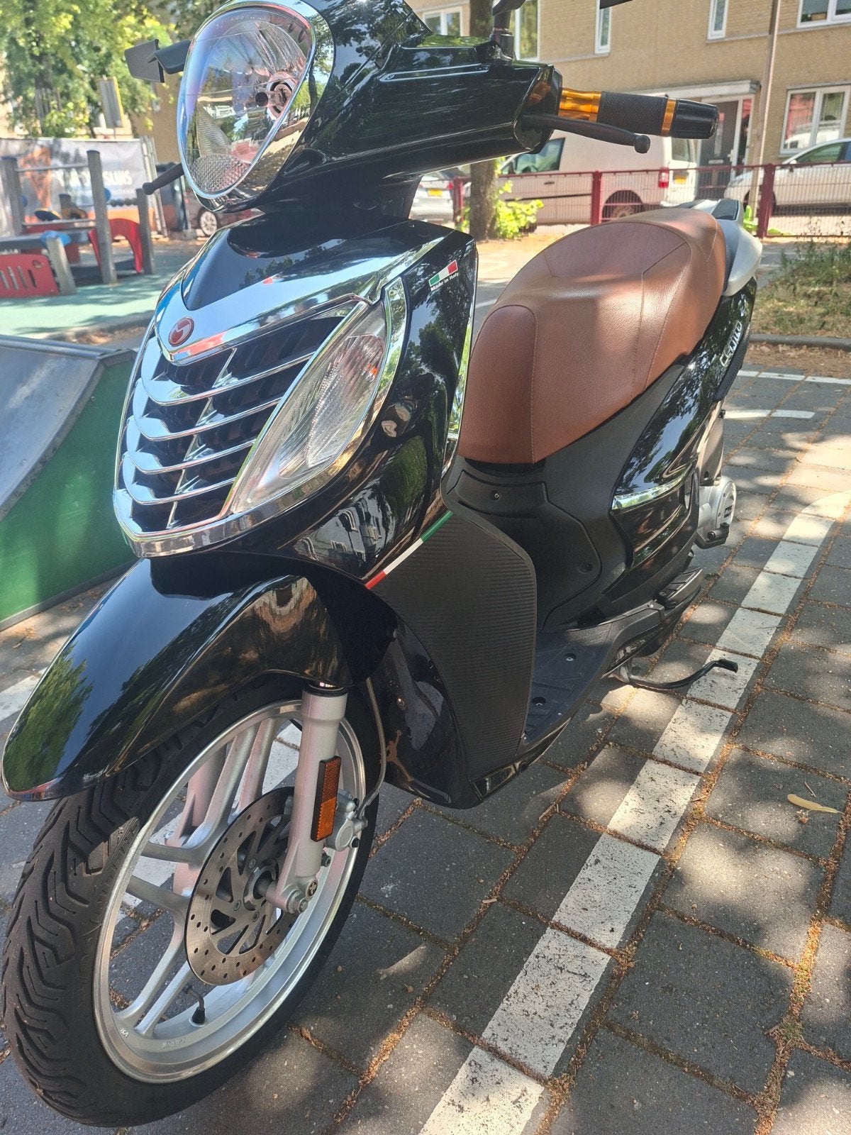Malaguti Centro 45 Scooter -, Fietsen en Brommers, Snorfietsen en Snorscooters, Ophalen of Verzenden