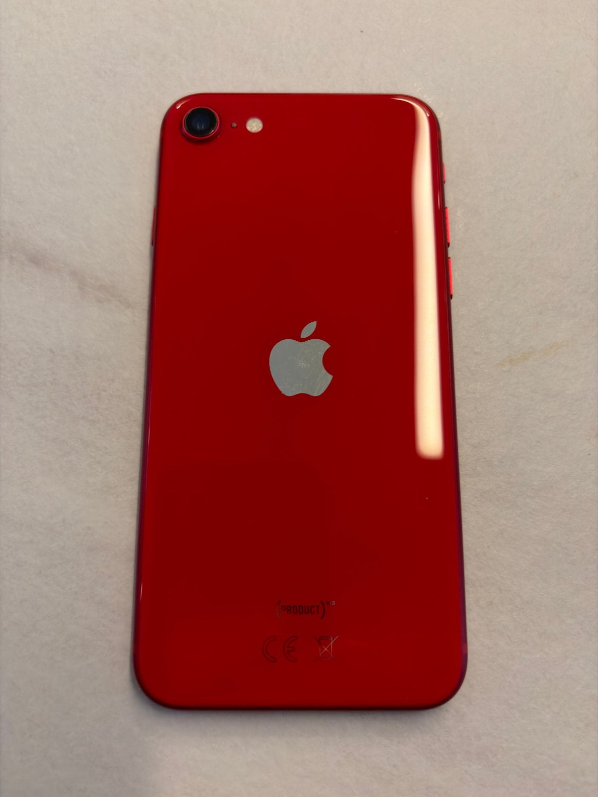 iPhone SE Rood 64GB - Zo goed als nieuw, Telecommunicatie, Mobiele telefoons | Apple iPhone, Ophalen of Verzenden, Zo goed als nieuw