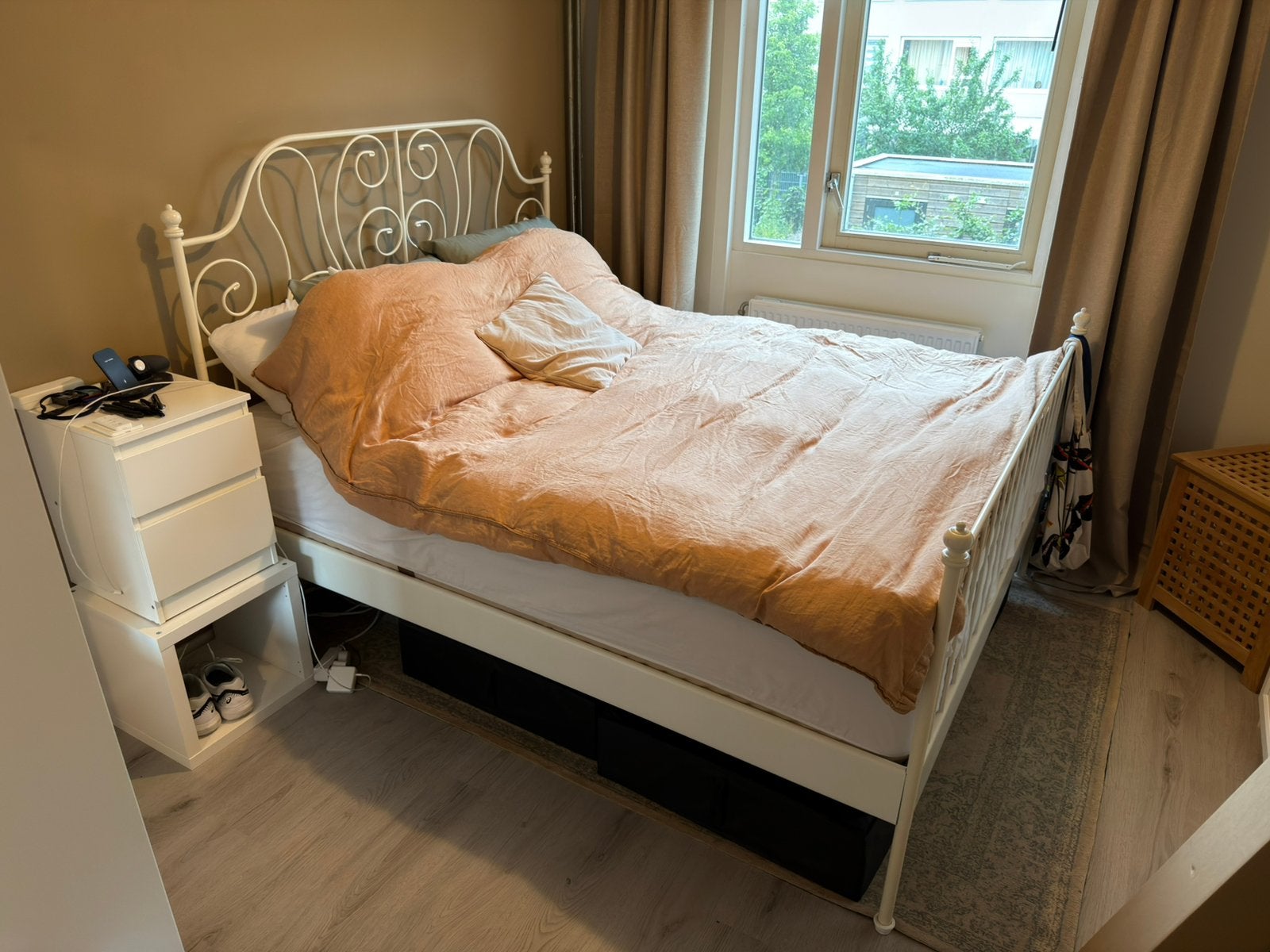 Bedframe 200 160, Ophalen, Zo goed als nieuw, Tweepersoons