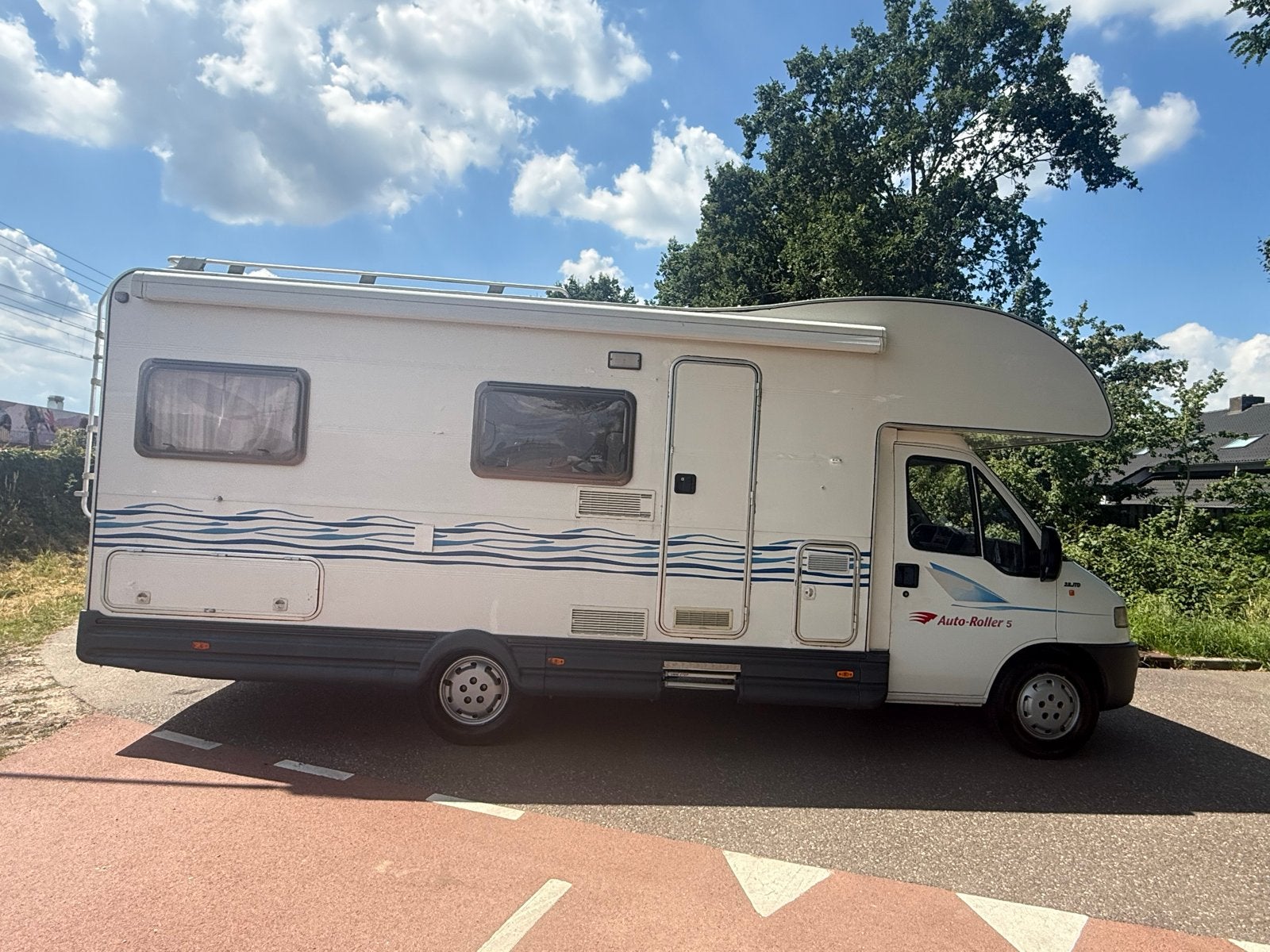 Roller Team Auto-Roller 5 | 6-persoons camper | 2002 |, Bedrijf, Half-integraal, Overige merken