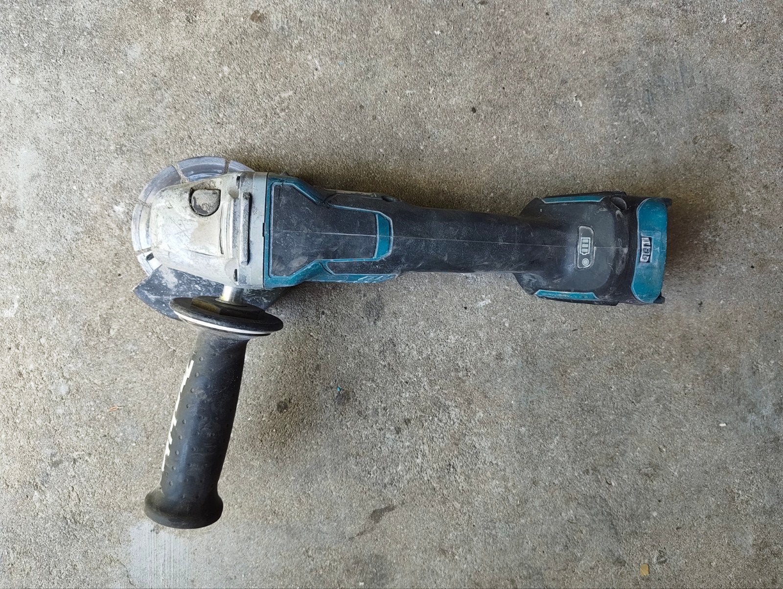 Makita DGA517 18V Accu Haakse Slijper - Gebruikt, Ophalen of Verzenden, Gebruikt, Haakse handslijpmachine