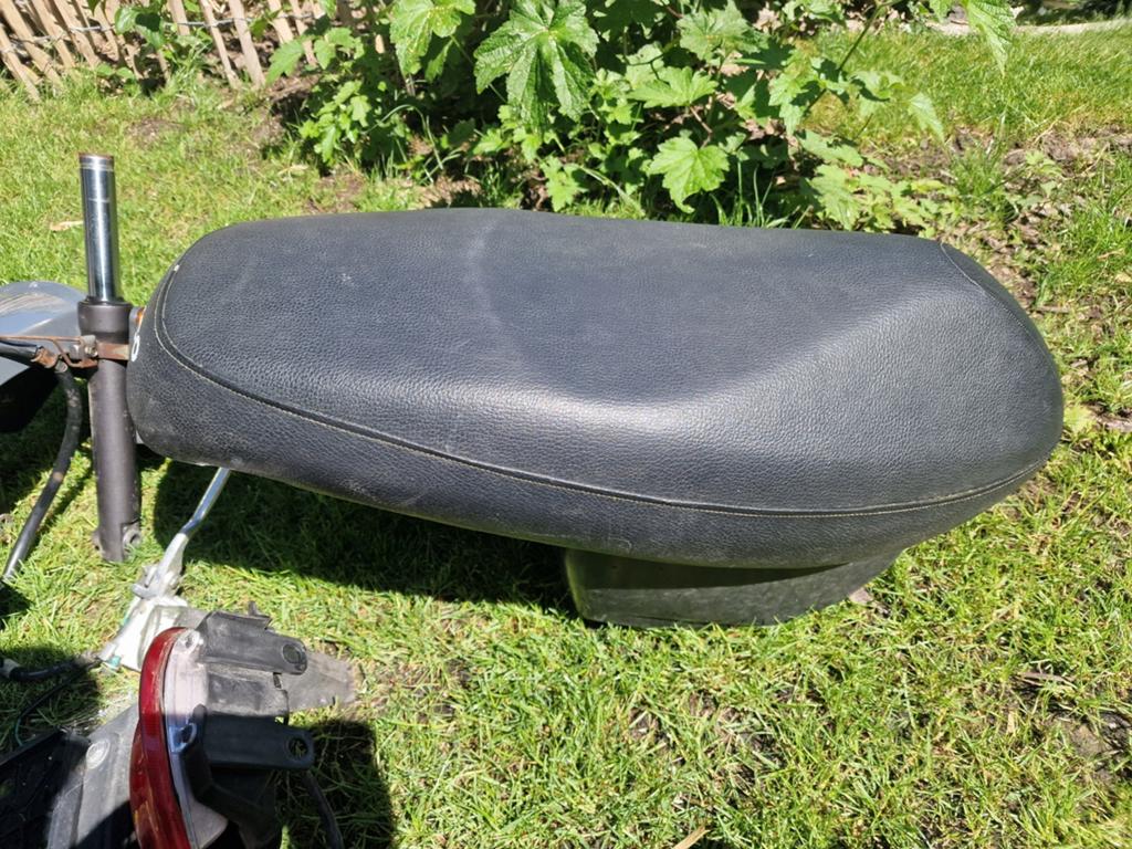 Kymco Agility 50 2014 buddyseat - Zeer goede staat, Fietsen en Brommers, Brommeronderdelen | Scooters, Ophalen, Zo goed als nieuw
