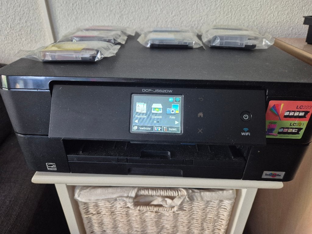 Brother printer DCP J562DW  All in One, Computers en Software, Printers, Kleur printen, Inkjetprinter, All-in-one, Draadloos