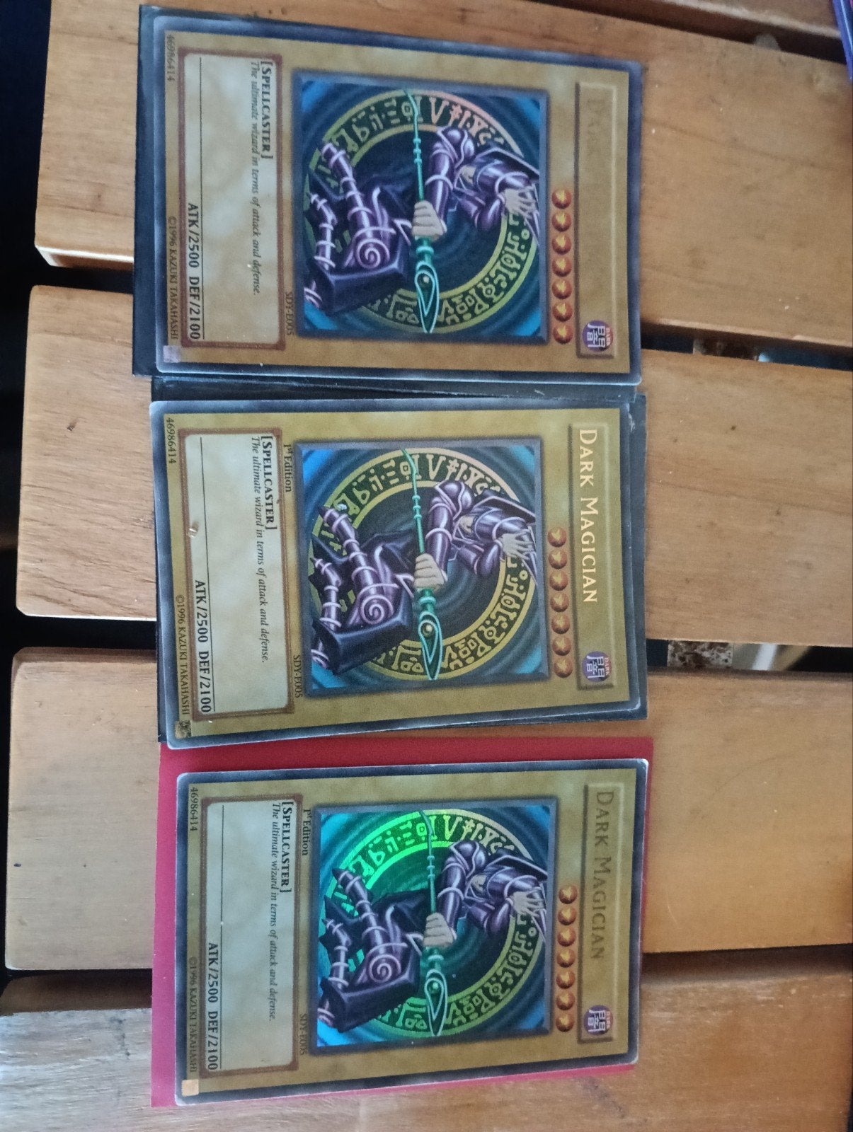 Yu-Gi-Oh! - Dark Magician SDY-E005 (2x 1st edition), Hobby en Vrije tijd, Verzamelkaartspellen | Yu-gi-Oh!, Ophalen of Verzenden