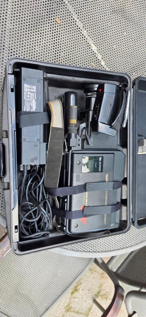 Panasonic M7 VHS-C Camcorder met Koffer en Accessoires, Audio, Tv en Foto, Videocamera's Analoog, Ophalen of Verzenden, VHS-C of SVHS-C
