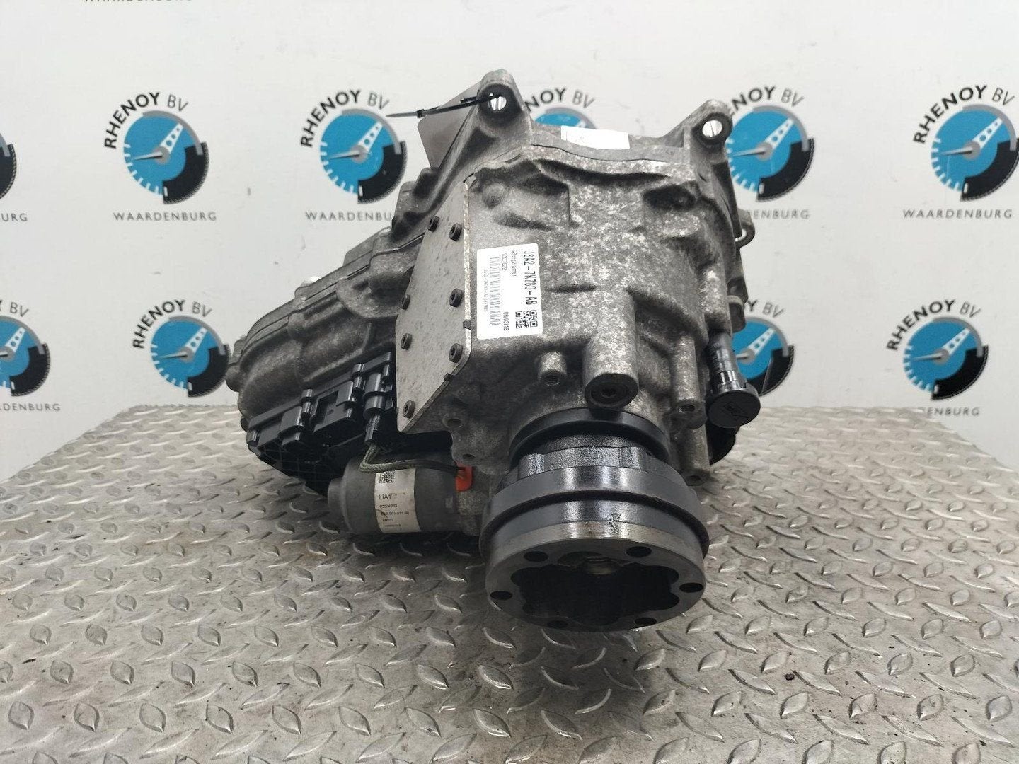 LANDROVER RANGE ROVER TUSSENBAK 2017, Ophalen of Verzenden, Gebruikt, Stiba lid