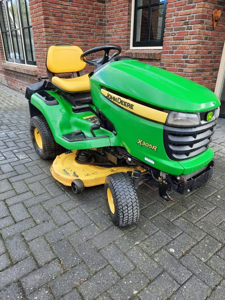 John Deere X305R Zitmaaier - Zo goed als nieuw, Tuin en Terras, Cirkelmaaier, Zo goed als nieuw, Opvangbak, Benzine-grasmaaier