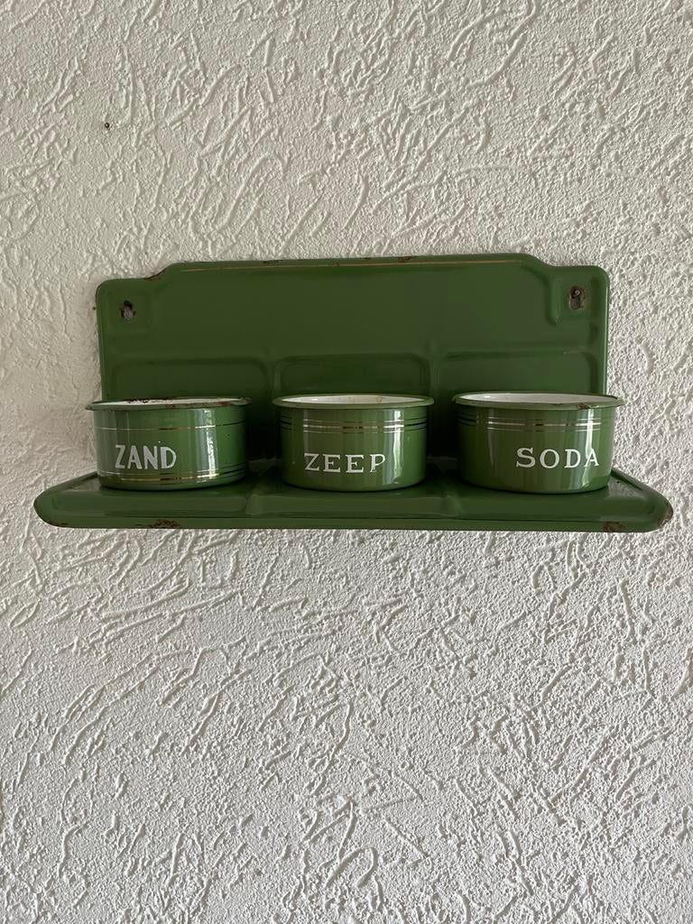 Emaille zand zeep soda rekje, Ophalen