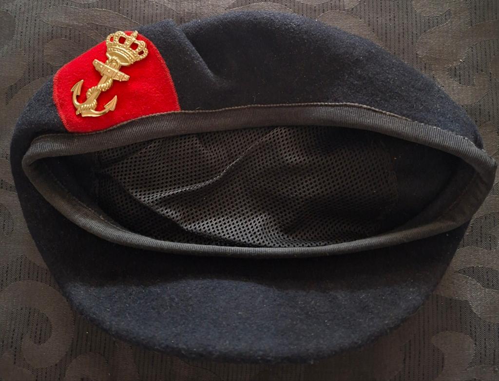 Korps mariniers baret, Verzamelen, Militaria | Algemeen, Verzenden, Marine, Nederland, Helm of Baret