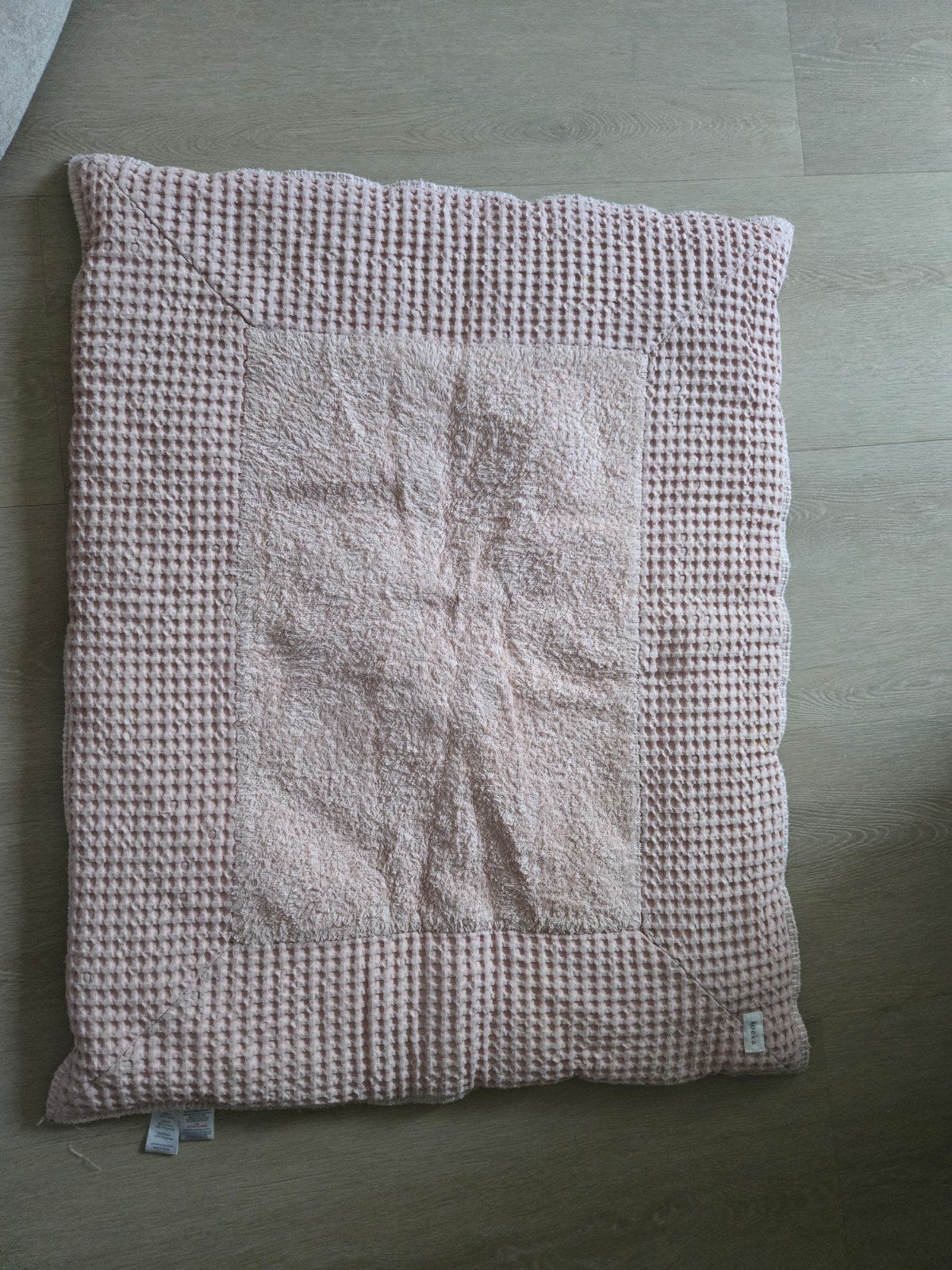 Koeka boxkleed wafelstof roze en grijs, Ophalen of Verzenden, Gebruikt, Aankleedkussen, Overige merken