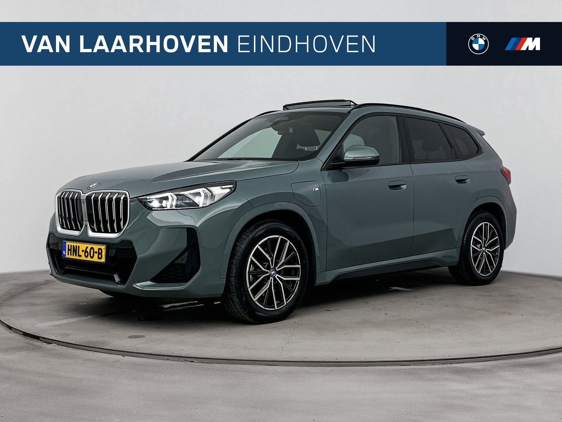 BMW X1 xDrive25e M Sport Automaat / Panoramadak / Sportstoel, Dealer onderhouden, Gebruikt, Bedrijf, Hybride Elektrisch/Benzine