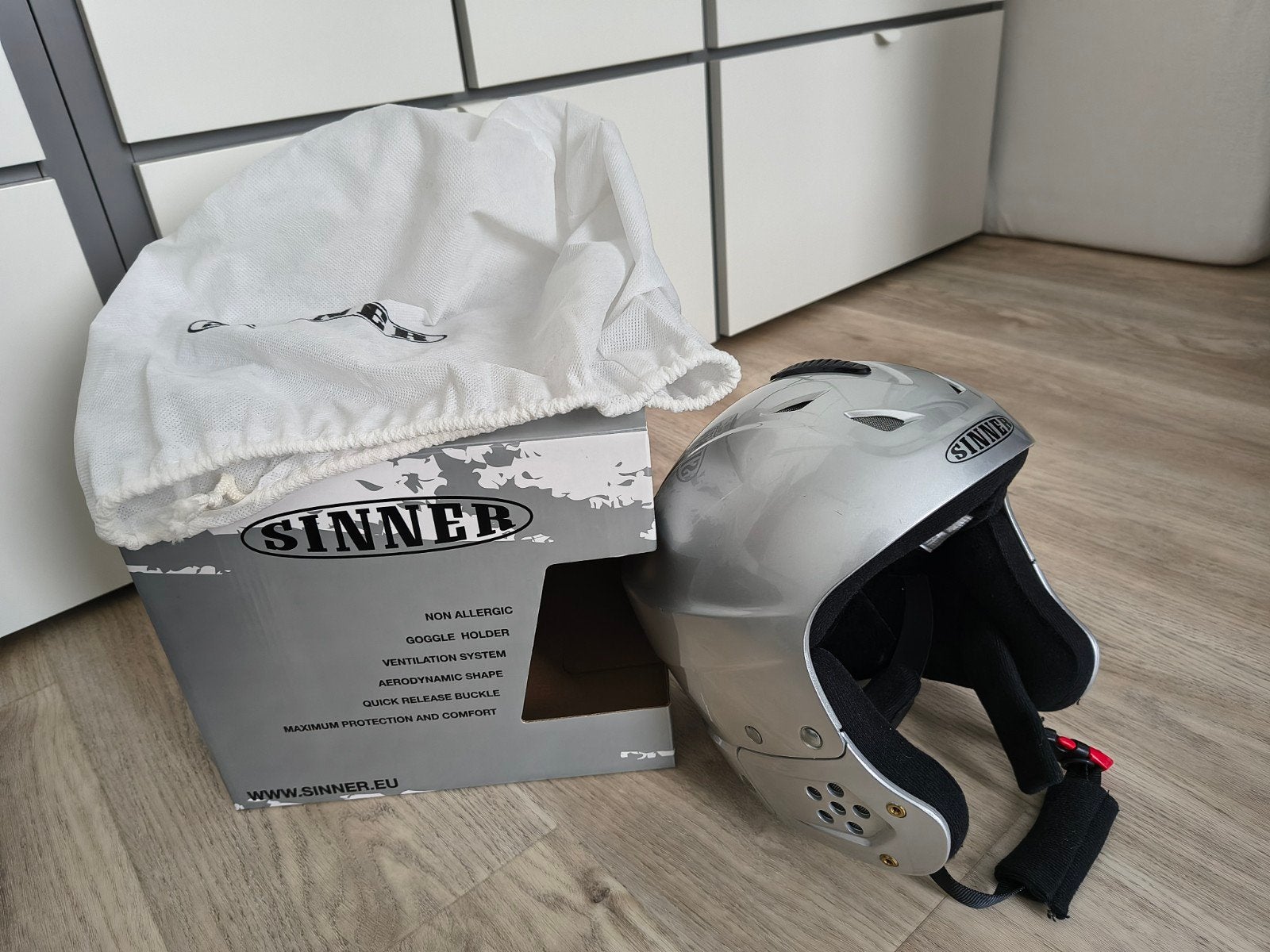 Sinner Rodeo Skihelm - Zilver - Maat XXS/XS (52-55cm), Ophalen of Verzenden