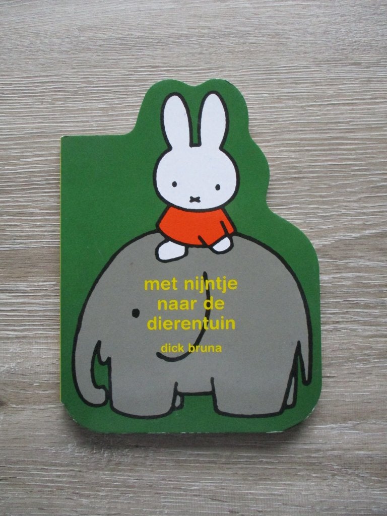 Met nijntje naar de dierentuin - Dick Bruna, Ophalen of Verzenden, Gelezen, Fictie algemeen