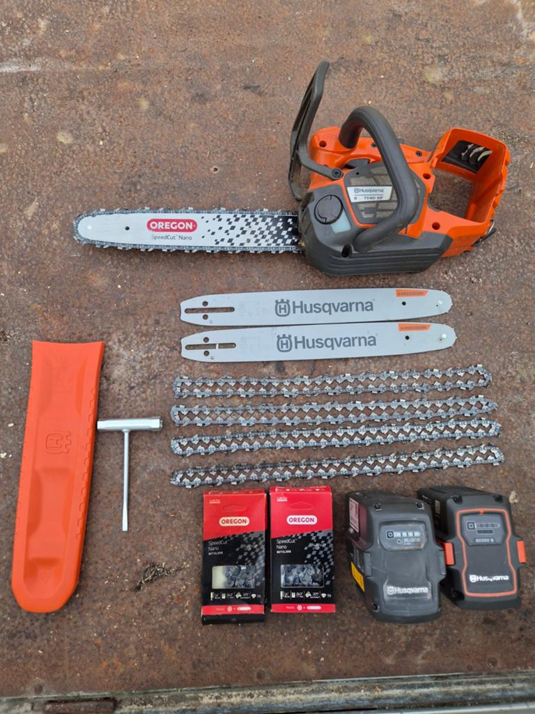 Husqvarna t540i xp incl 2 accu's met 35cm blad, Ophalen of Verzenden, 1200 watt of meer, Kettingzaag, 30 tot 70 mm
