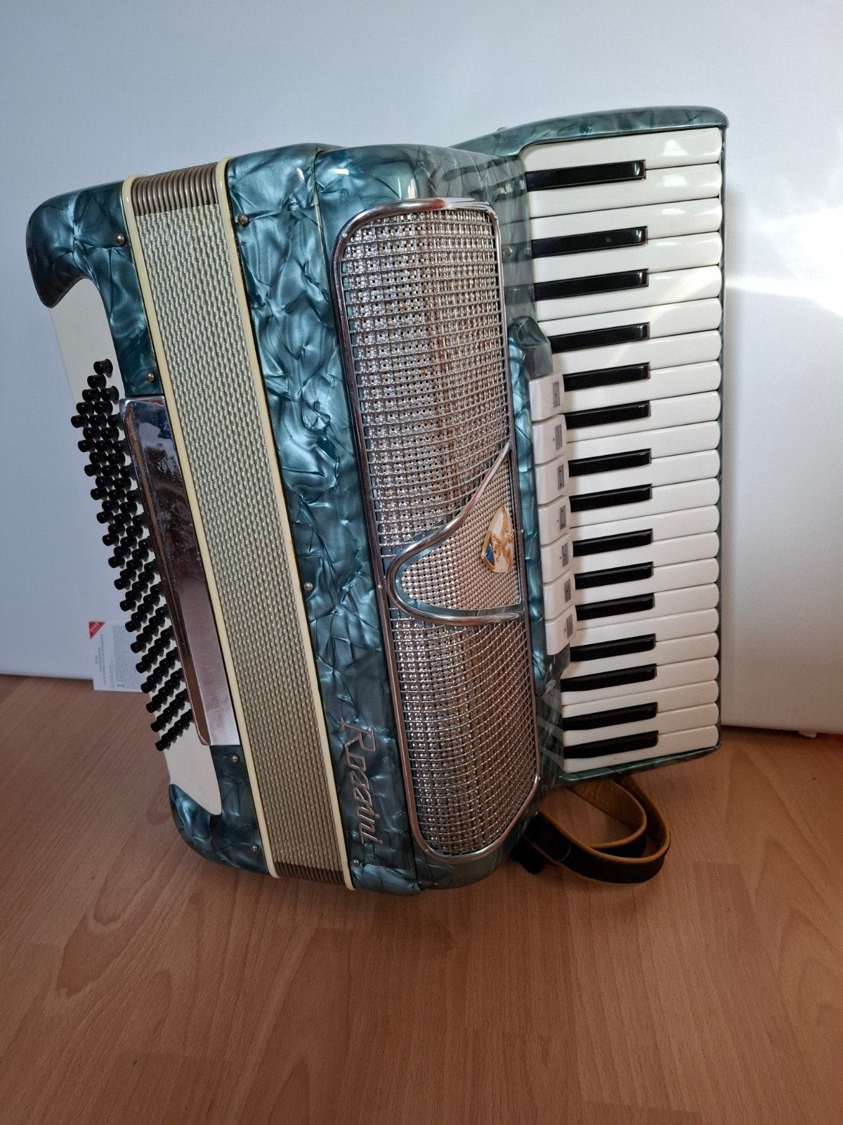 Prachtige Rossini Toetsaccordeon - Zo goed als nieuw, Muziek en Instrumenten, Met riemen, Overige formaten, Toetsaccordeon, Zo goed als nieuw