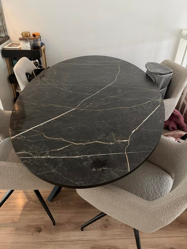 Ovale eettafel, 100 tot 150 cm, Ophalen of Verzenden, Zo goed als nieuw, 150 tot 200 cm
