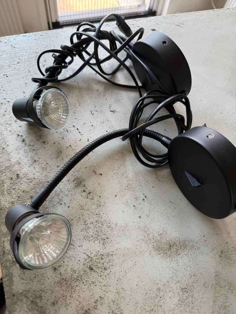 Set van 2 zwarte bedleeslampen met stekker, Ophalen of Verzenden, Gebruikt, Metaal, Minder dan 50 cm