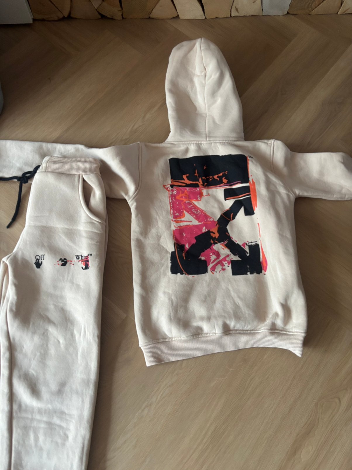 Beige Off White trainingspak maat 170 / 176, Ophalen of Verzenden, Zo goed als nieuw