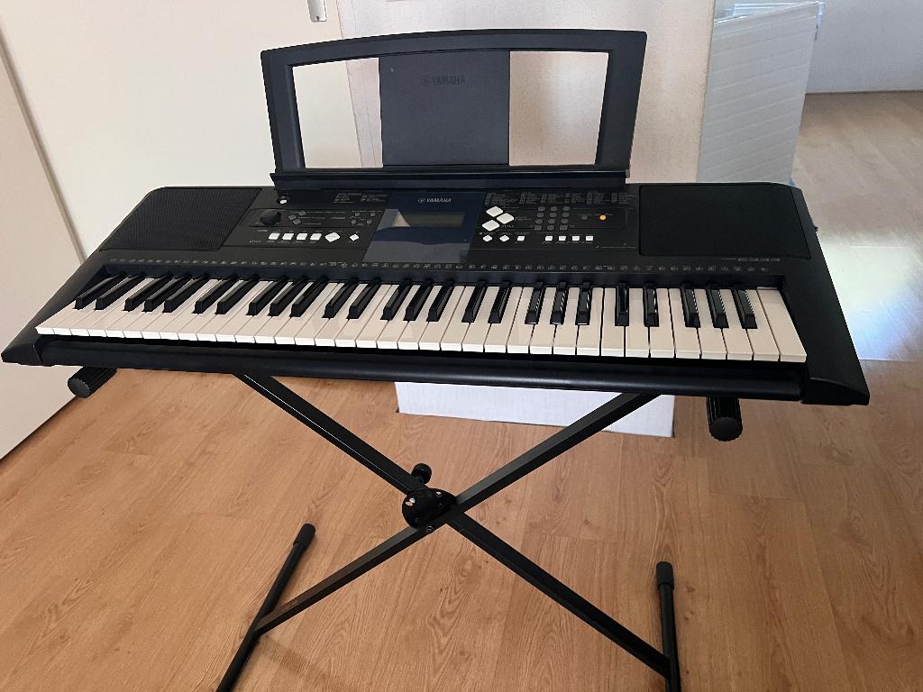 Yamaha PSR E333 Keyboard, Ophalen, 61 toetsen, Yamaha, Zo goed als nieuw