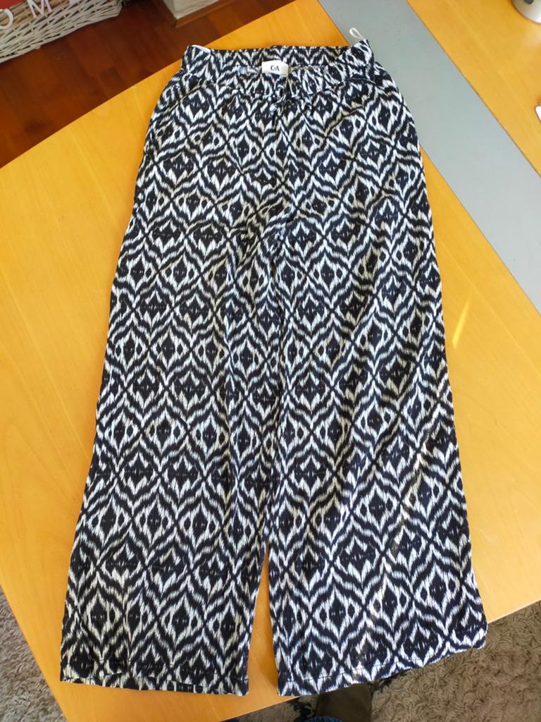 Wijde broek. c & a  maat 140, Broek, C&A, Meisje, Ophalen of Verzenden