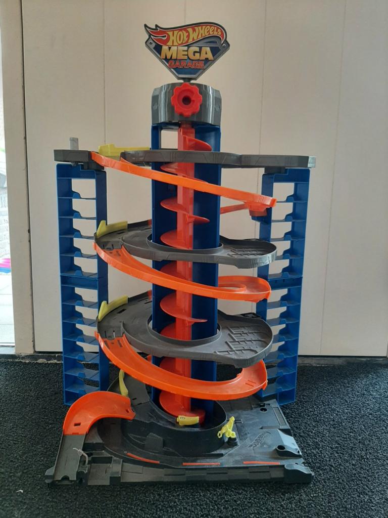 Leuke Hotweels garage toren ZGAN, Ophalen, Zo goed als nieuw, Handmatig, Overige merken