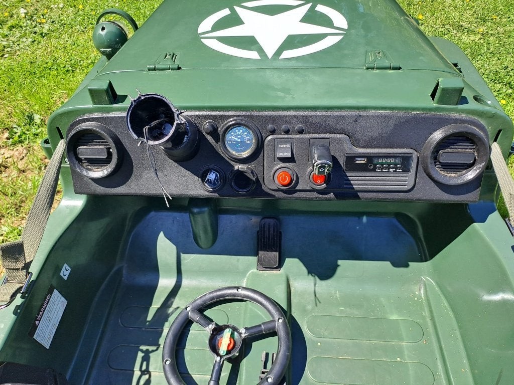 Elektrische kinderjeep - Leger uitvoering, Ophalen, Gebruikt