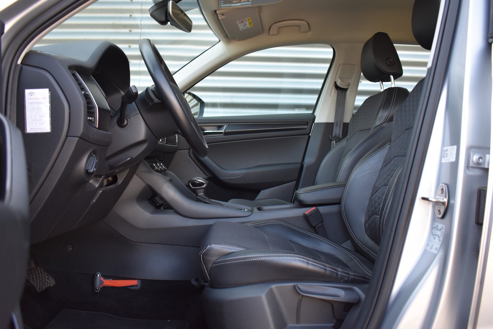 Skoda Kodiaq 1.5 TSI Limited Business Edition LED | Camera |, Auto's, Dealer onderhouden, 4 cilinders, Origineel Nederlands, Bedrijf