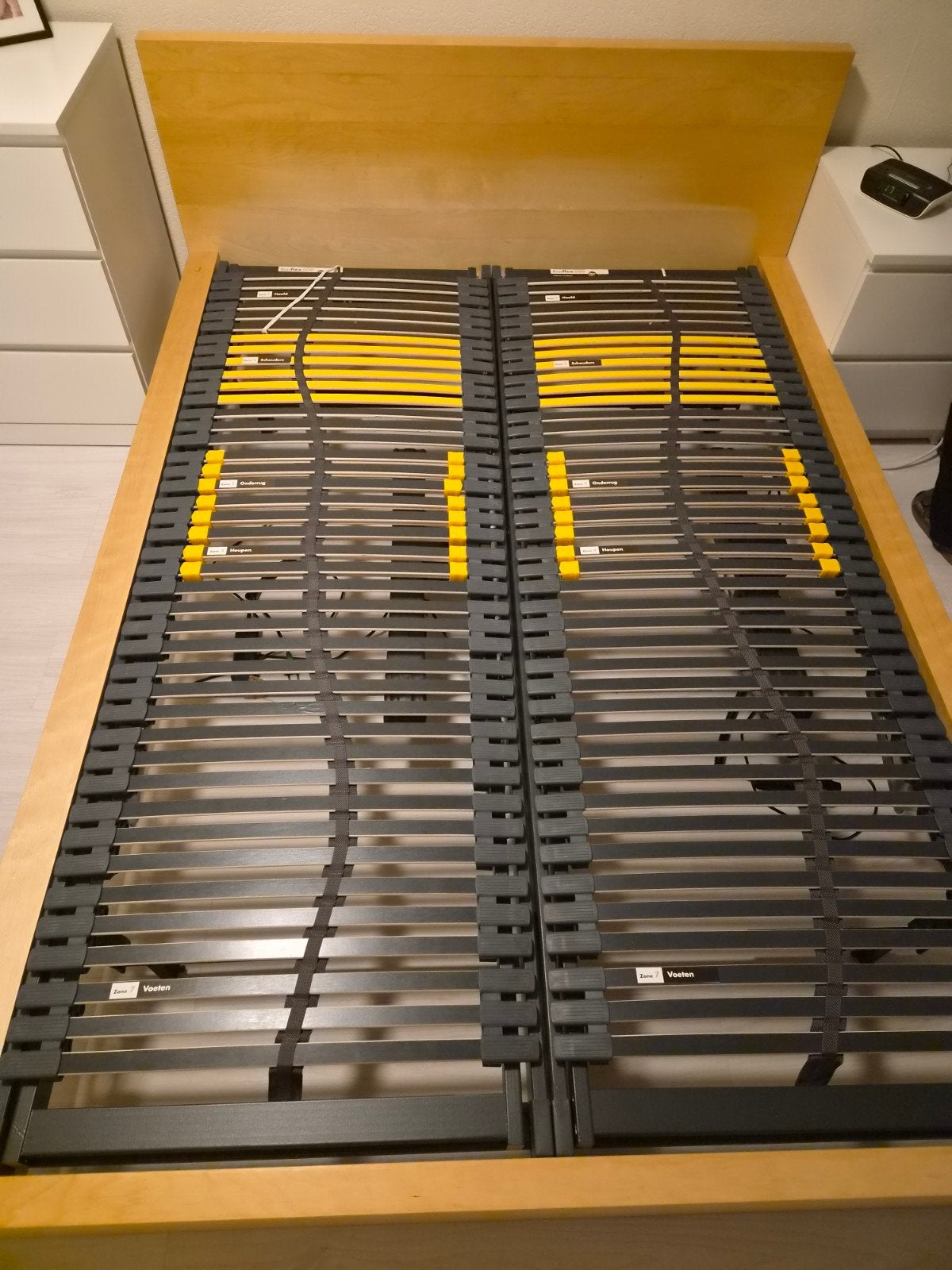 Compleet bed met elektrische lattenbodems 140x200cm, Huis en Inrichting, Ophalen, Tweepersoons, 140 cm, 200 cm