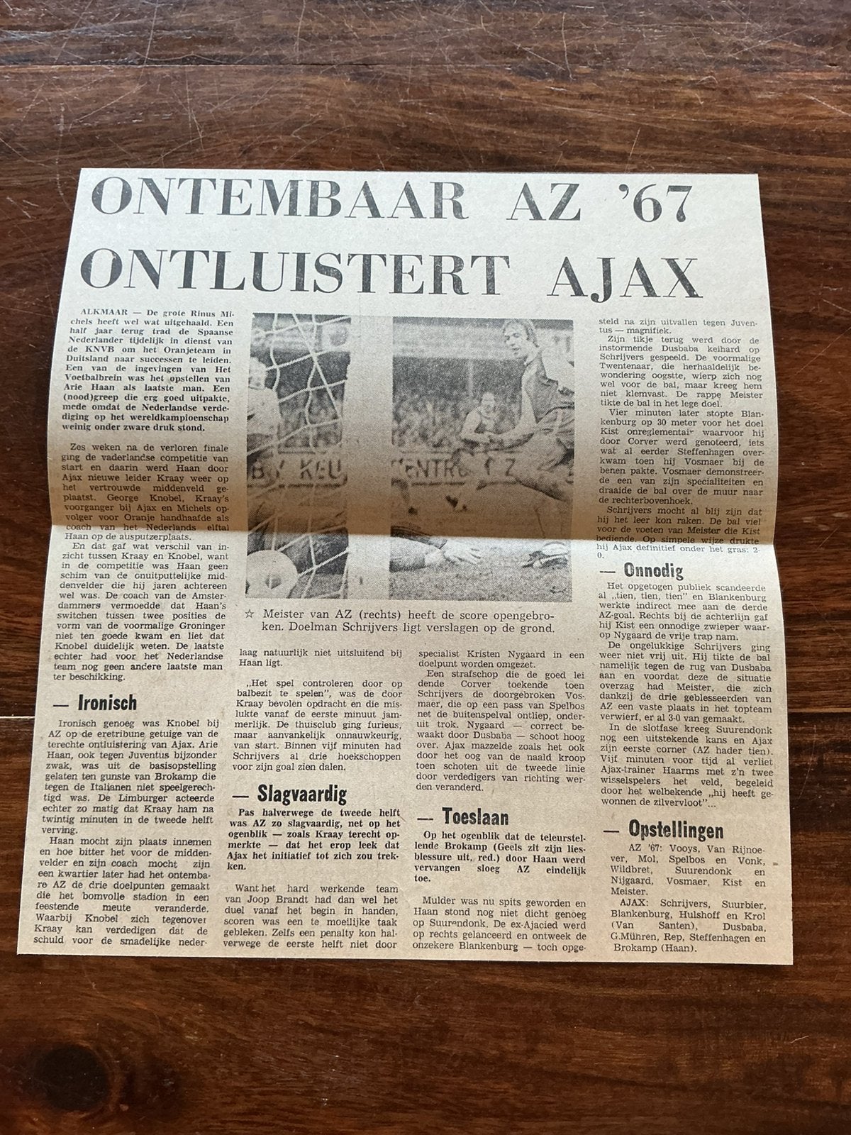 Voetbal krantenartikel Az’67 Ajax december 1974, Ophalen of Verzenden, Knipsel(s)