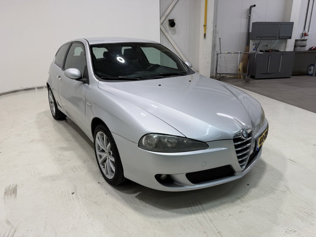 Alfa Romeo 147 2.0 TS Distinctive (bj 2007), Auto's, Stof, Gebruikt, 1225 kg, 150 pk