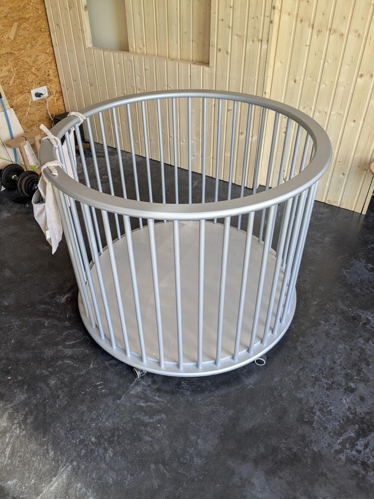 Bopita Ronde Box op Wielen - 102cm - Incl. Accessoires, Ophalen