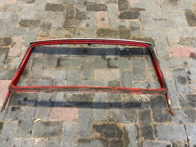 Triumph TR4-5-250-6 en spitfire MK1-2-3 ruitframe, Ophalen