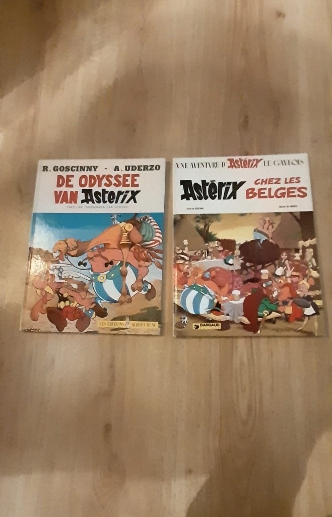 Asterix HC 2 delen 1e druk Nederlands en Canadees Frans, René Goscinny en Albert Uderzo, Verzenden, Nieuw, Meerdere stripboeken