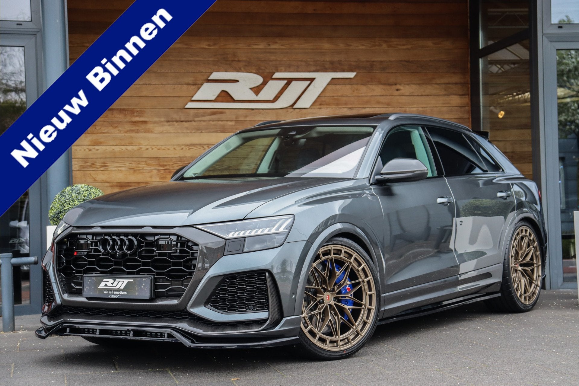 Audi RSQ8 4.0 V8 *Keramisch/Carbon exterieur/Alcantara/360/B, Auto's, Dealer onderhouden, Gebruikt, Bedrijf, Vierwielaandrijving
