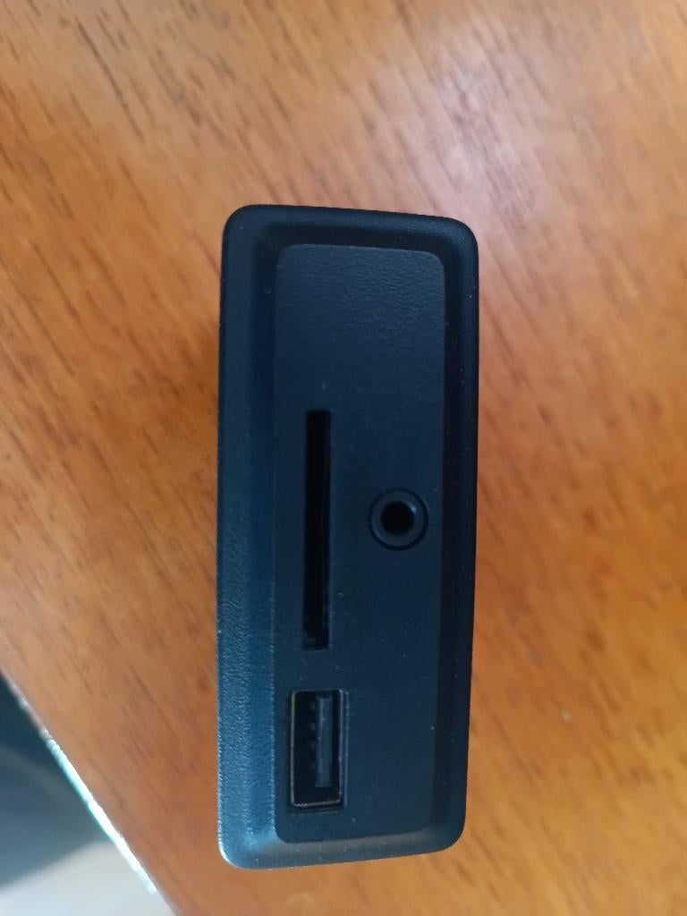 Renault aux/usb aansluiting 2017 280233290R, Ophalen of Verzenden, Gebruikt, Renault