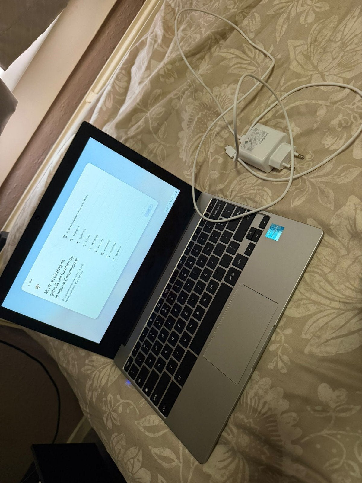 Samsung chromebook go zo goed als nieuw, Computers en Software, Ophalen of Verzenden, Zo goed als nieuw