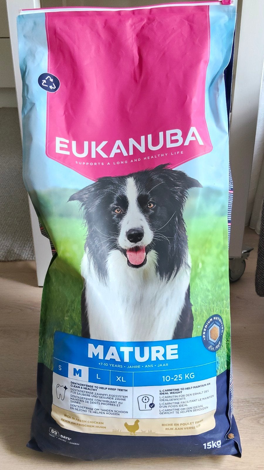 Eukanuba mature hondenvoer (brokken), Ophalen, Hond
