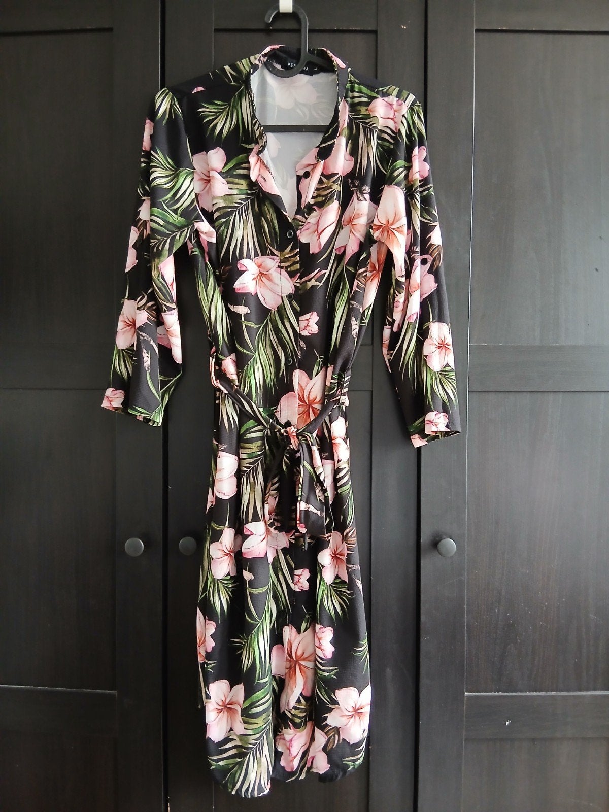 Zwarte jurk met bloemenprint en ceintuur - Maat L, PESERA, Zwart, Maat 42/44 (L), Ophalen of Verzenden