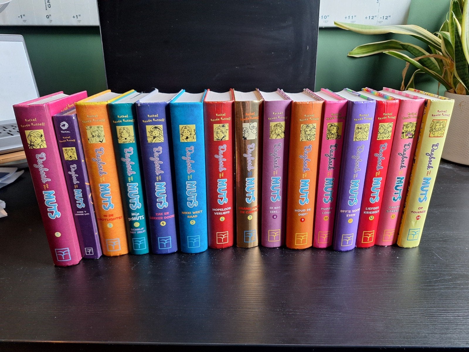 Dagboek van een Muts - Deel 1 t/m 14 (Complete Serie), Boeken, Ophalen of Verzenden, Gelezen, Rachel Renée Russell, Fictie