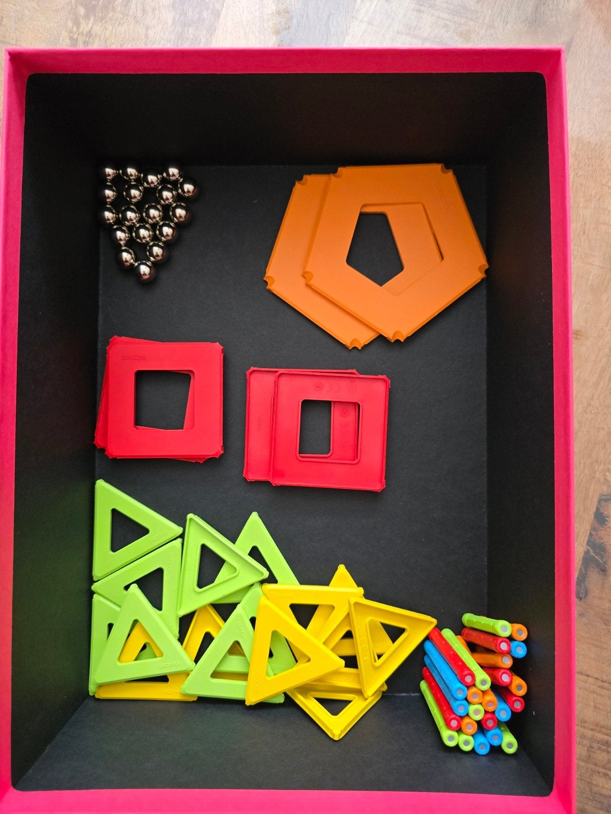 Geomag Rainbow(64 stuks) - Magnetisch constructiespeelgoed, Kinderen en Baby's, Speelgoed | Bouwstenen, Zo goed als nieuw, Overige merken